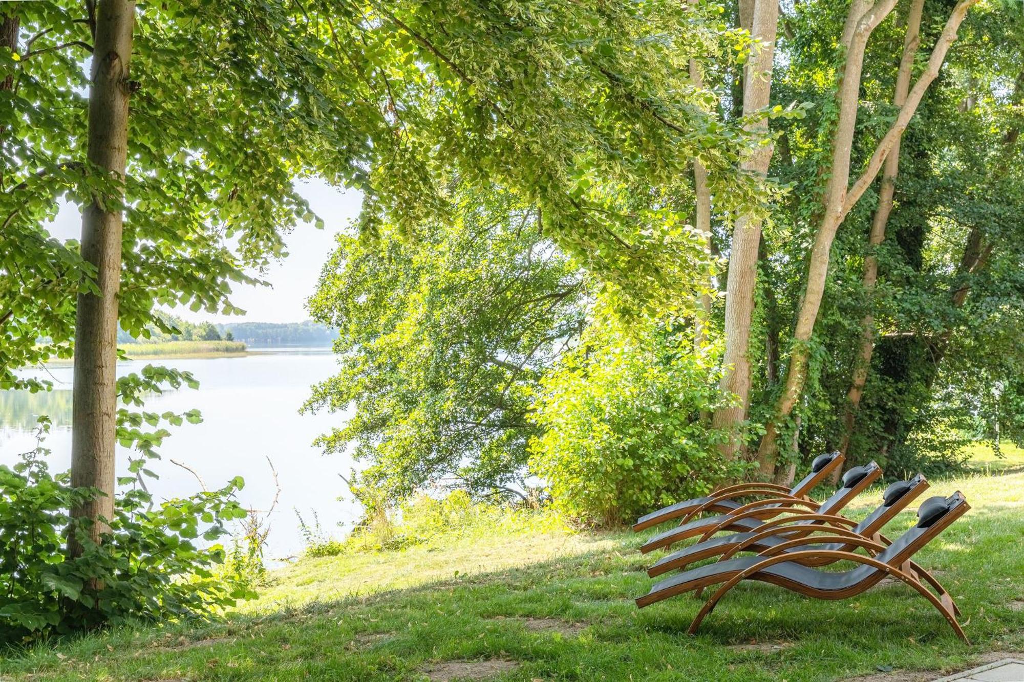 Gluecksraum - Modernes Apartment Mit Panoramablick, Kamin & Wohlfuehlambiente Krakow am See Buitenkant foto